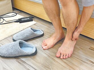 起床踩地就痛 當心足底筋膜炎