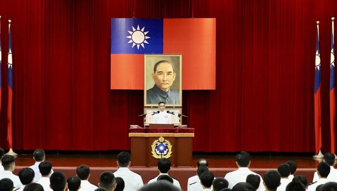 　海軍副司令敖中將主持海軍官校「民國113學年度開學典禮」，勉充實專業素養。（海軍司令部提供）