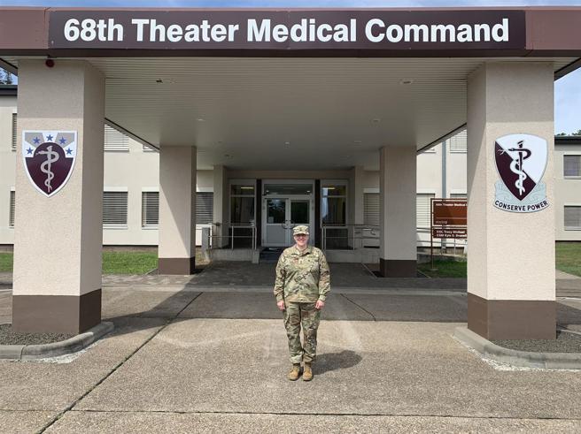  第68战区医疗指挥部将统筹欧洲战区医疗能量。图为第100位进入该指挥部服务的美陆军官兵。
（取自第68战区医疗指挥部脸书）