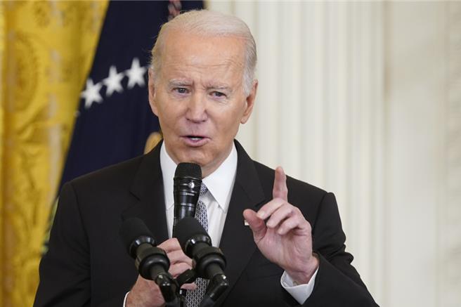 美国总统拜登21日向四方安全对话（Quad）领袖表示，他认为中国日益强硬的军事态度，是为了在经济动荡的时刻「测试」印太地区对北京的威胁。（美联社）