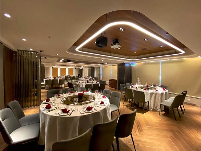 擁有正宗潮菜霸主之稱的潮品集兩店推出「瘋尾牙饗春酒」尾牙春酒專案，其中近忠孝敦化捷運站的「神旺潮品集．忠孝店」滿額再贈卡拉OK歡唱、果汁暢飲等好康優惠。（神旺潮品集．忠孝店提供／吳娮翎台北傳真）