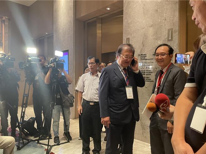 邱泰源爆总统致电骂彭启明，今天晚上现身道歉（郑郁蓁摄）