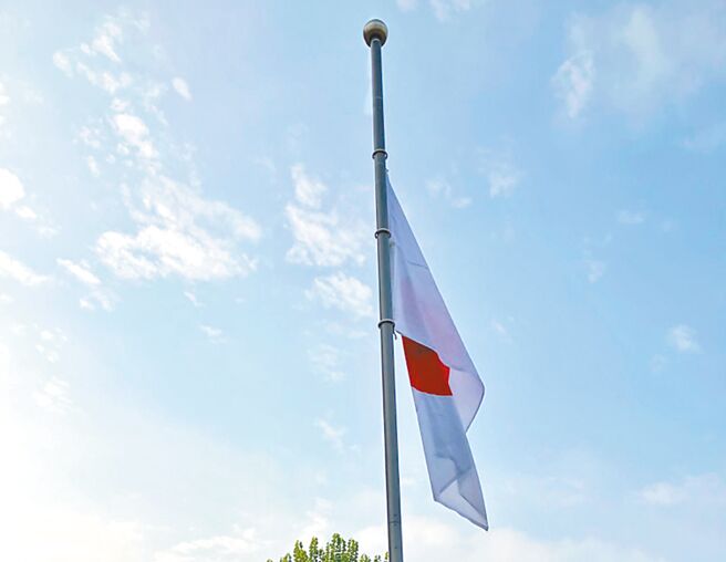 深圳日本人學校一名男童於九一八事變周年當天遭刺殺身亡，為使仇恨輿論止血，大陸短影音平台快手已針對煽動中日對立的用戶採取禁言、禁評、封禁帳號等處置，共處置違規帳號超過90個。（摘自日本駐中國大使館官方社群媒體X）