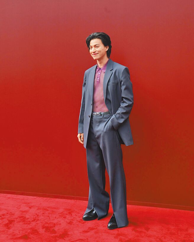 泰星Gulf透視裝出席GUCCI 2025春夏系列大秀，超火辣。（GUCCI提供）