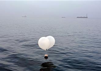 北韓續飄垃圾氣球 韓軍警告：若踩紅線不排除軍事反擊
