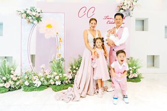 劉伊心3寶雙滿月 親友百人同歡