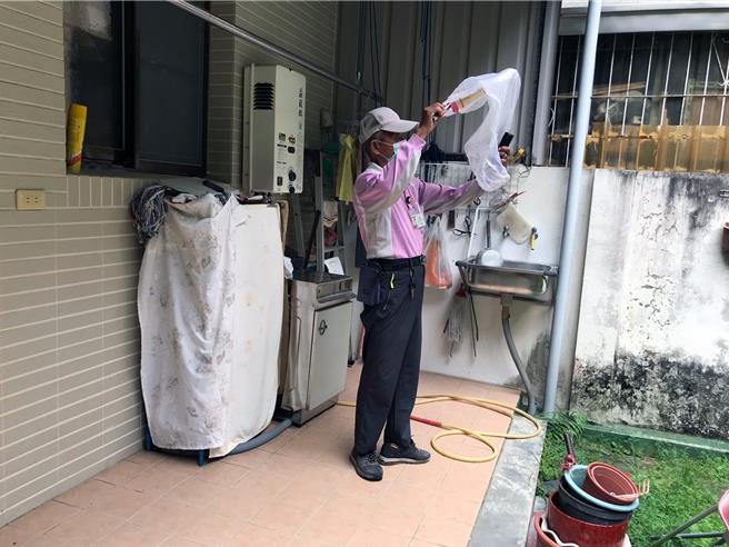 台南市出现第19例境外移入登革热病例，登防中心呼吁清除环境孳生源。（登防中心提供／洪荣志台南传真）