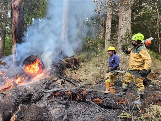 为了提醒民眾小心用火，农业部将在9月27日下午2时30分至3时30分，针对高雄市田寮区、旗山区演练发布「森林火灾」细胞广播测试警讯。（农业部提供／蔡佩珈台北传真）