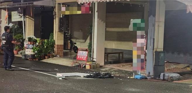 男子2度前往通訊行犯案，潑漆不夠，更以倒車方式衝撞，將通訊行大門撞爛遭逮。（警方提供／任義宇高雄傳真）