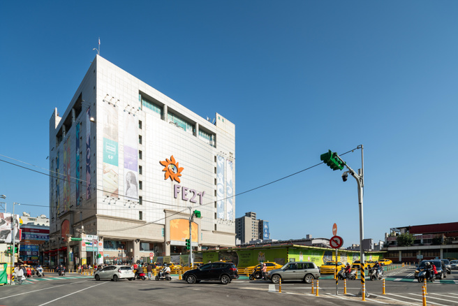 捷运绿线G08站「景福宫站」一站串连三铁共构的G07站，且拥有更好的居住环境，不管是在地居民或双北外移客都趋之若鹜。(图/业者提供)