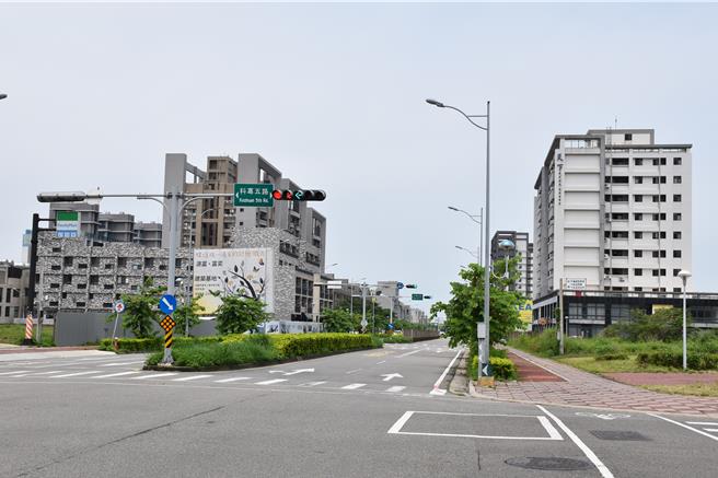 苗栗縣將從10月起由各鄉鎮市舉辦土地公告現值調整公告。（謝明俊攝）