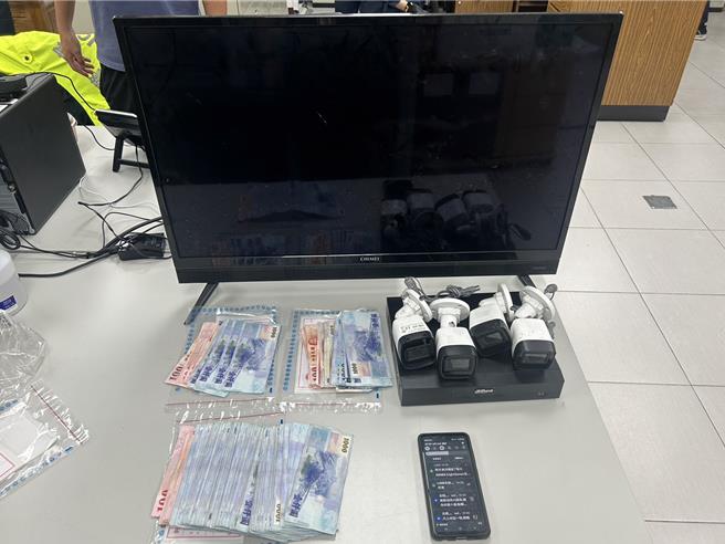 警方查扣的证物。（永和警分局提供）