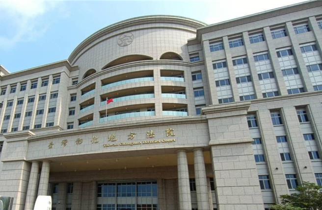 印尼籍安東尼在追趕同鄉加拿時，以預藏折疊刀刺向加拿，造成年僅31歲的加拿傷重不治，彰化地院依殺人等罪，判應執行有期徒刑12年6月，並於執行完畢或赦免後驅逐出境。（葉靜美攝）