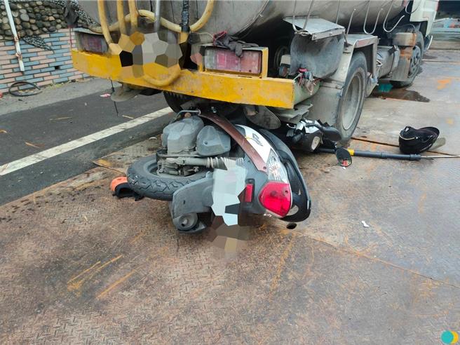 新北市鶯歌一名騎士因疲勞駕駛釀成車禍。（三峽警分局提供）