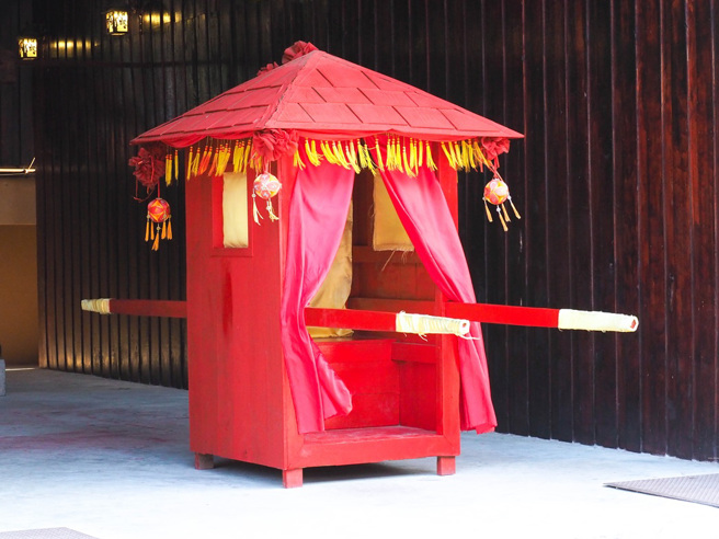 大陸歷史學者紀連海指出，清朝官員比起坐轎子，更常騎馬出行。（示意圖：Shutterstock／達志）