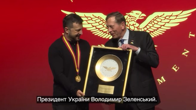 烏克蘭總統澤倫斯基獲頒金盤獎，表彰對人類文明的貢獻。(圖/youtube)