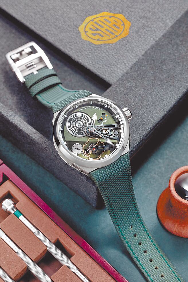 Greubel Forsey與「SHH台北101頂級鐘錶概念店」合作推出Balancier Convexe S2聯名表，899萬元。（SHH提供）