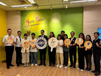 暨大「Youth Salon」青年職涯中心開幕 拋磚引玉供學子探索職涯
