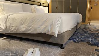 陆饭店为降成本「砍向」供应商？抛弃式拖鞋首当其衝