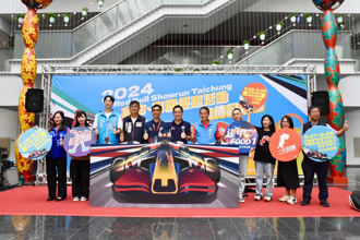 Red Bull賽車展演行銷台中 逢甲美食限量兌換