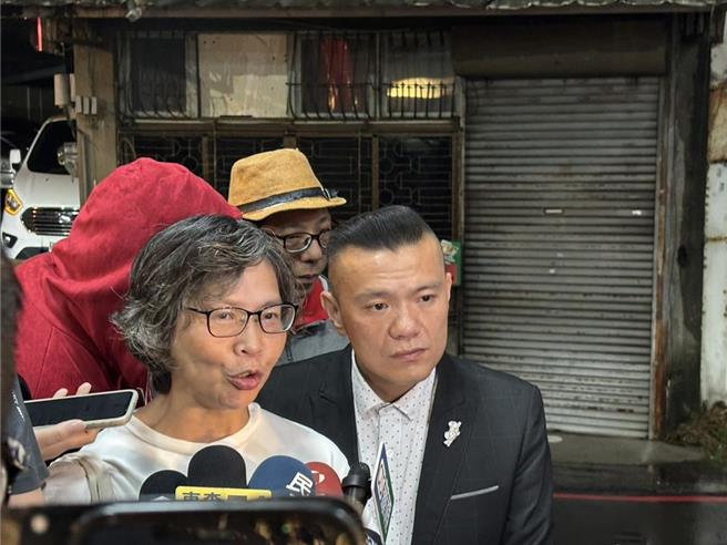 前民眾黨立委、現任台中市府顧問蔡壁如（左）。 （本報資料照片）