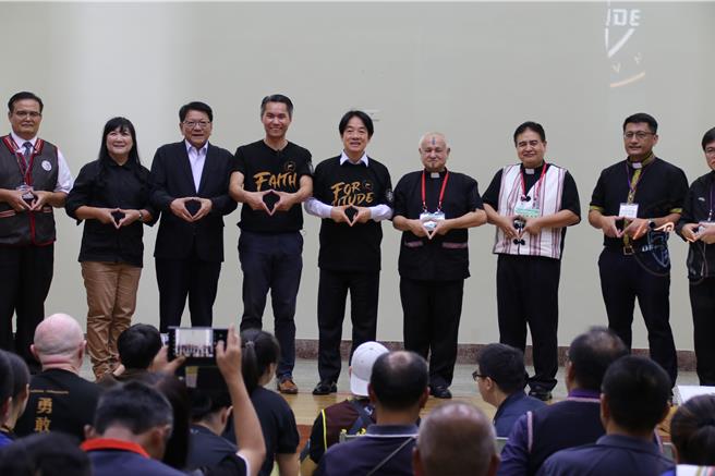 總統賴清德24日出席基督教「福摩薩學院方舟計畫民防訓練活動」，盼人人能自助助人，「洪水」真的來也能臨危不亂。（楊靜茹攝）