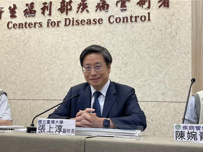 国内感染症权威、台大副校长张上淳表示，抗药性细菌的传播若无法获得控制，使有效治疗的抗生素减少，将增加病人感染且难以控制。（郑郁蓁摄）