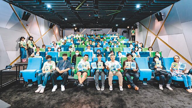 2024年高雄電影節選片指南22日舉行，當日售票開出紅盤。（雄影提供）