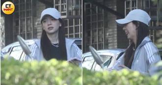 直擊／郭雪芙行天宮排隊收驚　完成儀式衝彩券行試手氣