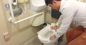 公用免治馬桶乾淨嗎？醫直言「我不敢」恐染菜花病毒