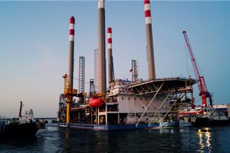 「黑琥珀」不再難採！全球首座移動式稠油熱採平台山東下水