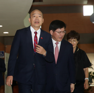 影》廖達琪、盧業中任民主基金會正副執行長 韓國瑜現身說話了