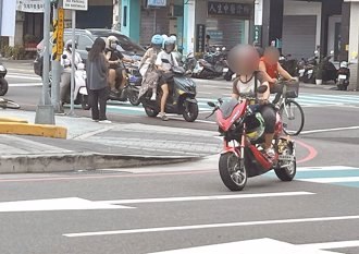 微型電動二輪車11／30起強制掛牌 未依規上路最高罰3600元