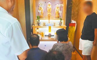 台中 肇事駕駛靈堂下跪道歉