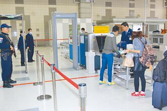 私運102隻活體甲蟲入境 7旬翁遭訴