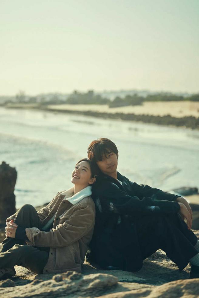 郭雪芙与陈柏霖四度合作，演出《不如海边吹吹风》，过去两人也曾传出绯闻。（图／CJ ENM提供）