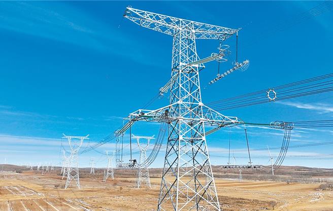 美国能源公司CEO：中国在AI电力供应上已这样做了，美国应效法。（新华社）