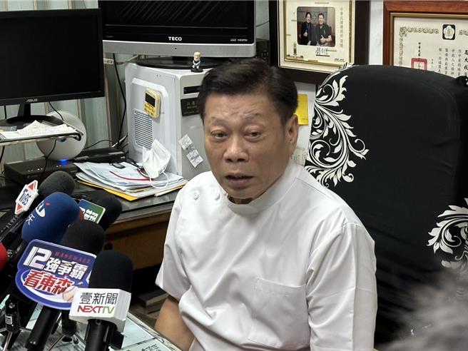 中山醫學大學附設醫院法醫科主任高大成推論，三重男嬰棄屍案，男嬰屍體應被封存在家中，如果是這樣屍體腐敗程度應只有埋在土裏1／7。（馮惠宜攝）