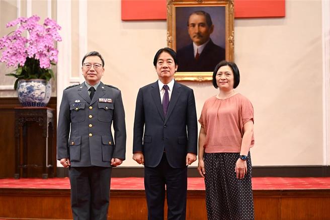 赖清德总统25日主持将官晋任授阶典礼(总统府提供)