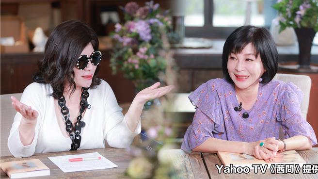 陳文茜（左）與吳淡如都是台大法律系的校友。（Yahoo TV 《茜問》提供）