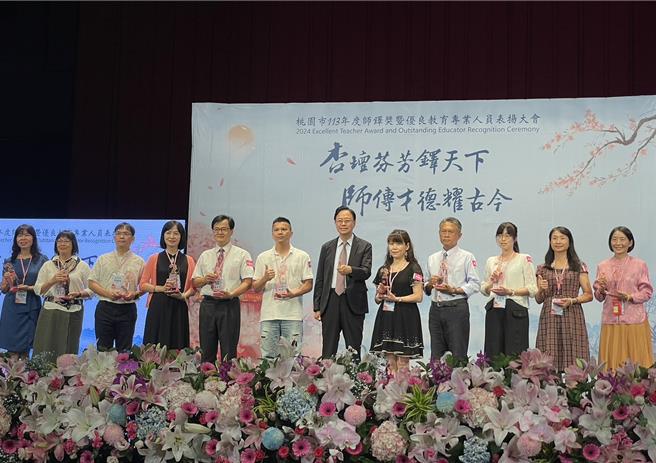 教師節將至，桃園市政府25日表揚師鐸獎及各級優良教師共414位。（呂筱蟬攝）