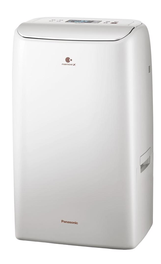 Panasonic变频高效型除湿机F-YV32NX薄型化外观适合陈设在家中各角落。（Panasonic提供／朱世凯台北传真）