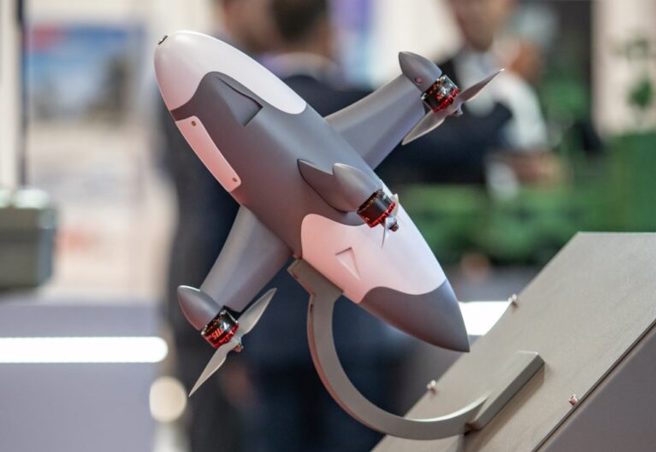 波兰APS公司开发的反无人机，由雷达与光电系统追踪到敌方无人机并确认后，这种小无人机就会立即出动，去撞击敌方无人机。(图/APS)