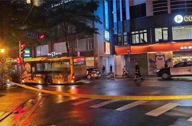 台中市发生东海大学林姓女大生夜行中区某斑马线时，遭巨业公车撞死。（本报资料照）