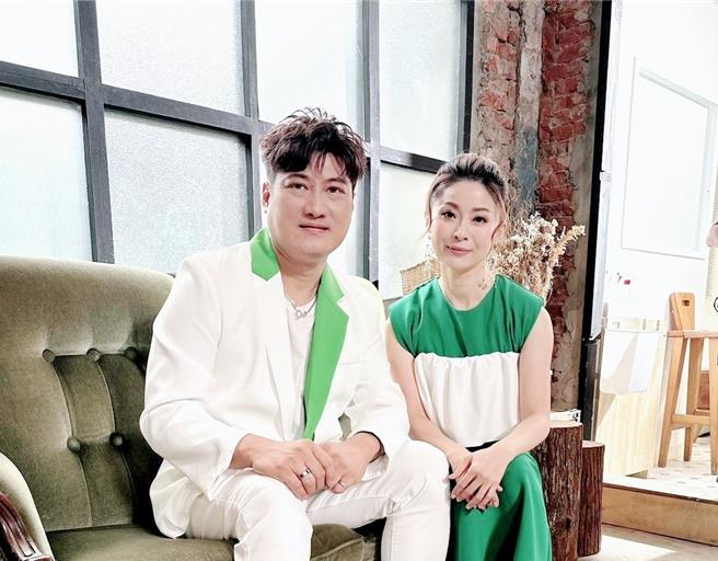 楊哲近來推出新歌，邀來林姍合作對唱。（豪記唱片提供）