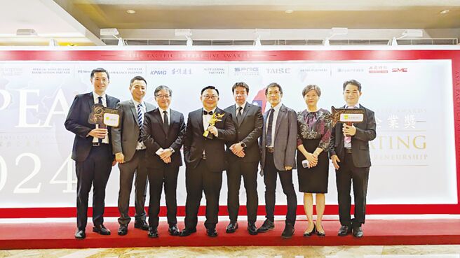 统一资讯夺2024亚太企业奖企业跃进奖。图／统一资讯提供