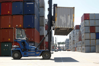 急！美國東岸眾港口大罷工要來了 業主今搶運