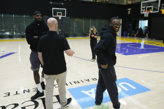 NBA》何時讓詹姆斯父子歷史性同台 湖人隊考慮中