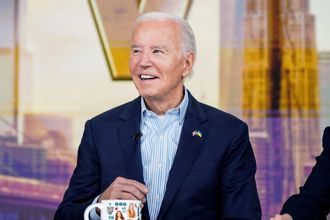 裴洛西逼他退選？拜登結巴曝真正原因