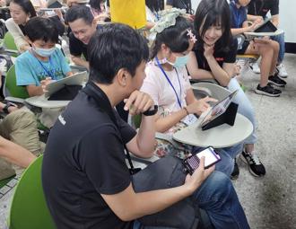 社福團體攜手跨國科技公司推AI永續 助偏鄉學童邁向數位未來